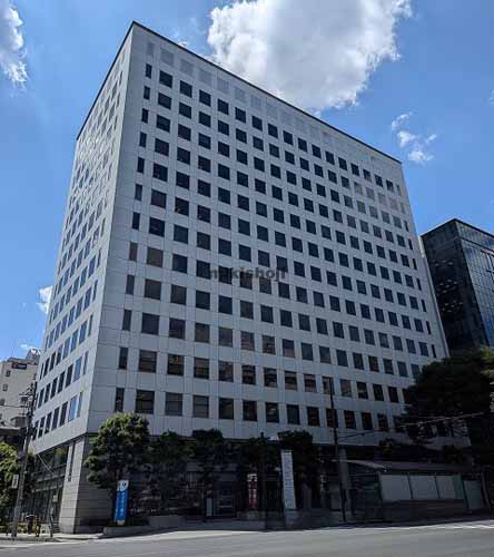 中央の青葉通プラザ 外観1
