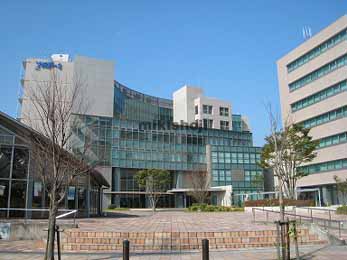 横須賀市のＹＲＰセンター１番館 外観1