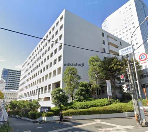豊中市の阪急千里中央ビル 外観1