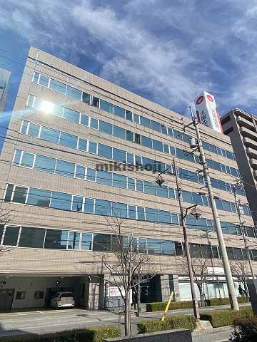松山市の太陽生命松山ビル 外観1