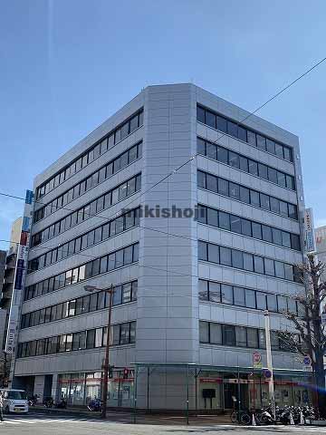 松山市の日本生命松山市駅前ビル 外観1