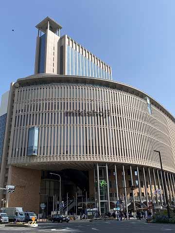 小野柄通・御幸通・磯上通の神戸国際会館 外観1