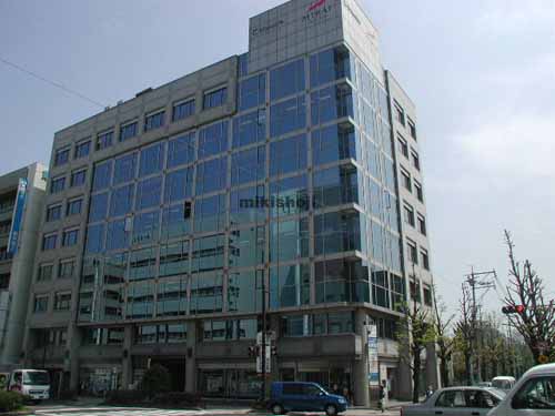 大分市のセラヴィ・みらい信金ビル 外観1