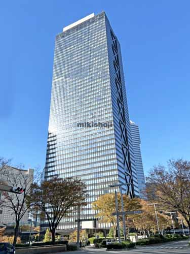 西新宿の新宿三井ビルディング 外観1