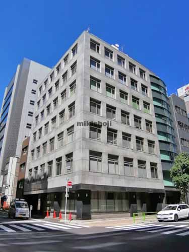 京橋の依田忠ビル 外観1