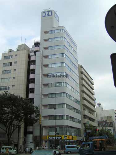 新宿・歌舞伎町の新宿通東洋ビル 外観1