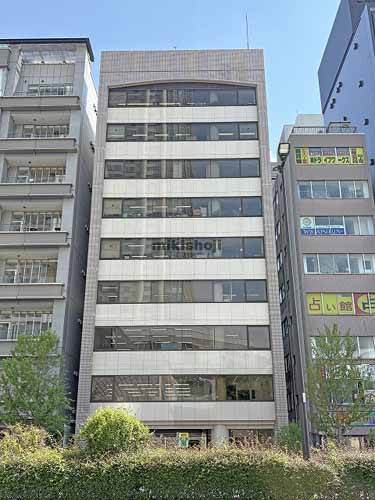 後楽の水道橋外堀通りビル 外観1