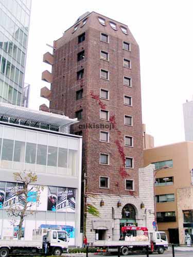 神宮前のテラアシオス青山 外観1