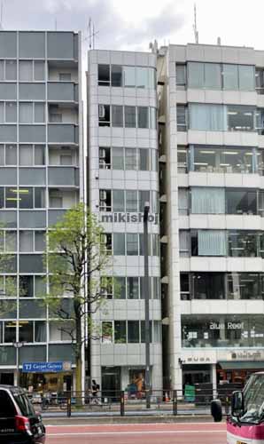 四谷のロリエ四谷ビル 外観1