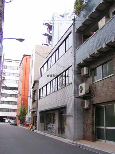 雄幸ビル 外観