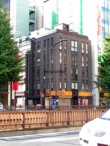 京橋の吉住ビル 外観1
