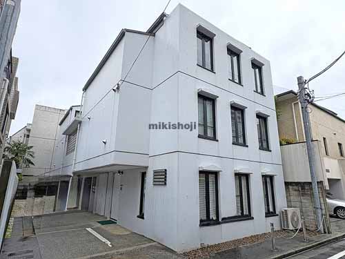 内藤町・大京町・左門町のロイクラトン左門町ビル 外観1
