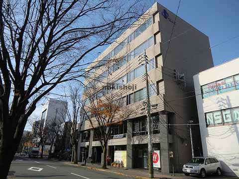新潟市のファイ・ビル 外観1