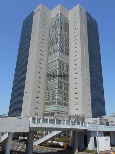 美浜区の幕張ベイタワー 外観1