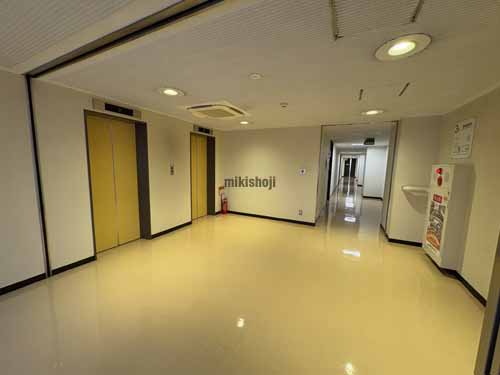 中央区北のさっけんビル エレベーターホール1