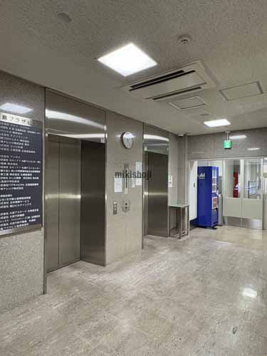 中央区北の敷島プラザビル エレベーターホール1