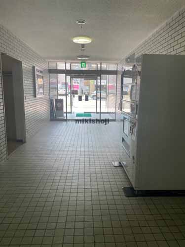 中央区南のアルファ西９丁目ビル エントランス3