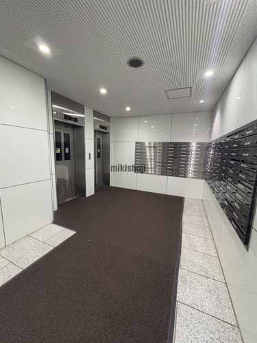 北区の３７山京ビル エレベーターホール1