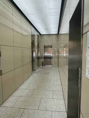 北区の３８山京ビル エレベーターホール1