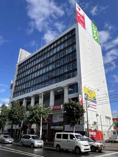 豊平区の平岸スクエアビル 外観2