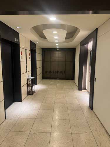 中央の三井住友銀行仙台ビル エントランス1