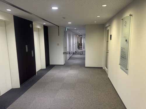 一番町の朝日生命仙台一番町ビル エレベーターホール4
