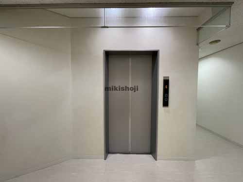 ハルシュタットビル エレベーターホール3