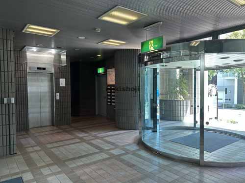 榴岡のセントールビル エントランス2