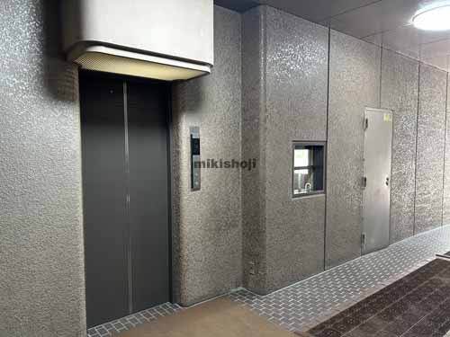本町・花京院・錦町のコンヤスビル エレベーターホール1