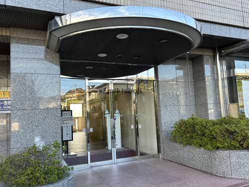 泉区のＳＳ泉ビル エントランス1