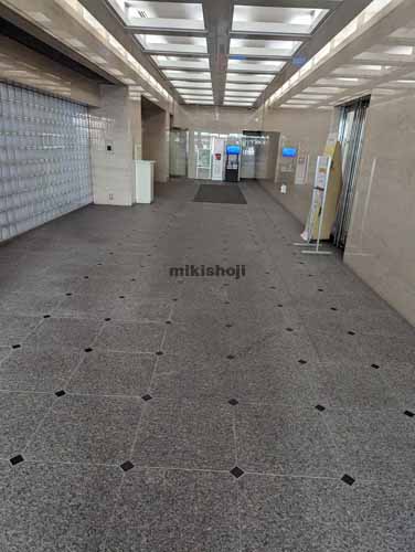 古川・長島のニッセイ青森センタービル エントランス2
