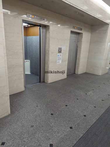 古川・長島のニッセイ青森センタービル エレベーターホール2