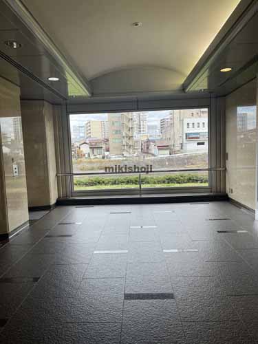 盛岡駅前通の橋市盛岡ビル エントランス2