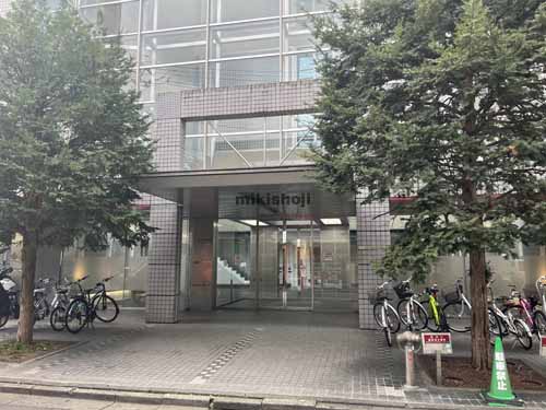 大通・菜園の盛岡菜園センタービル エントランス3