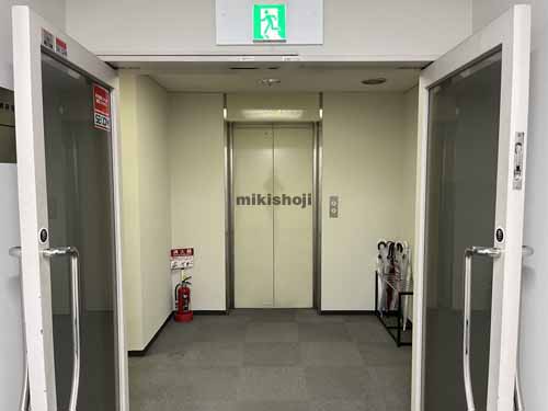 駅前・大町・中町のウエストゲートビル エレベーターホール1
