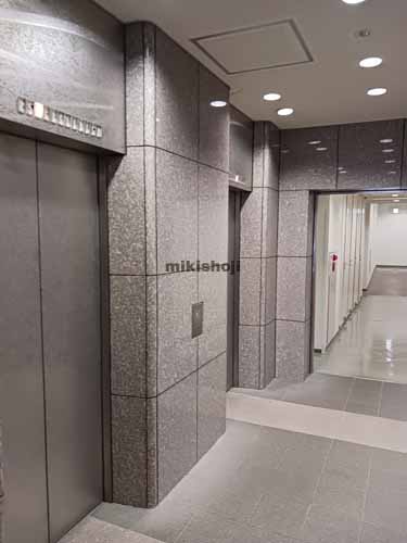 国分町・大町・立町のライオンビル エレベーターホール1