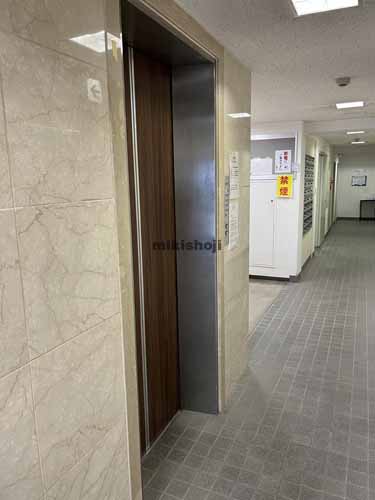 駅前・大町・中町の郡山花椿ビル エレベーターホール1