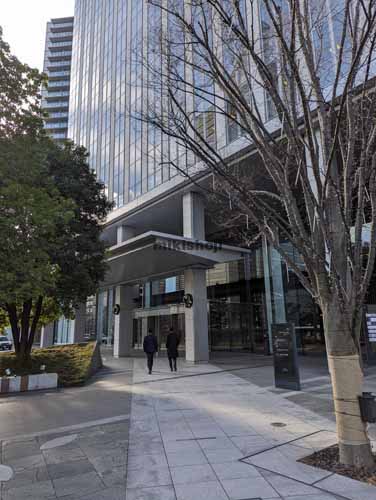 一番町の仙台トラストタワー エントランス2