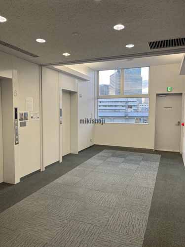 若林区の小田急仙台東口ビル エレベーターホール1