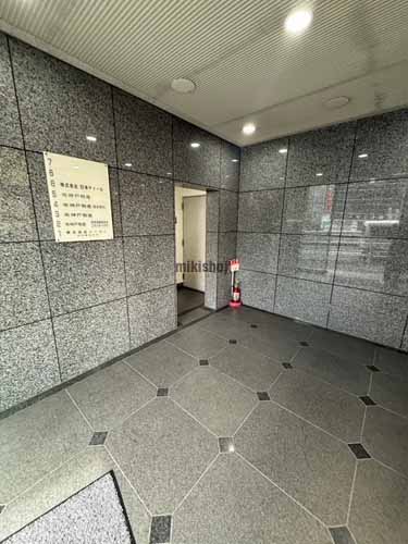 鶴屋町・台町・沢渡の仁保ビル エントランス2