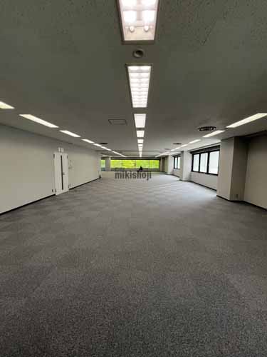 新横浜のルーシッドスクエア新横浜 貸室内3