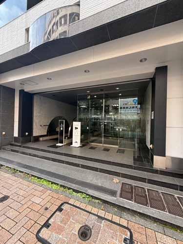 関内の住吉２４ビル エントランス2