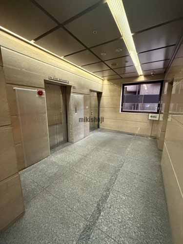 金港町・栄町のパシフィックマークス横浜イースト エレベーターホール2