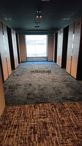 新横浜の新横浜スクエアビル エレベーターホール1