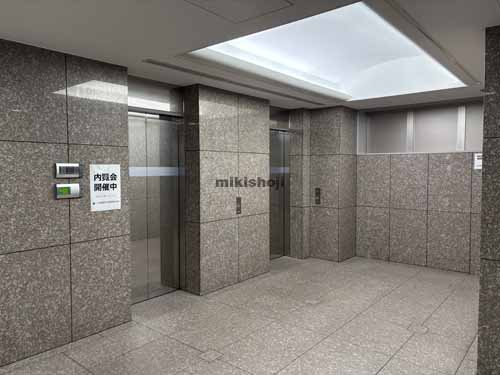 関内のオーク関内ビル エレベーターホール1