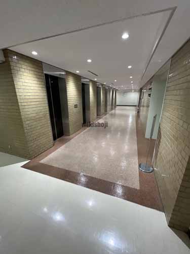 名駅・那古野の大東海ビル エレベーターホール1
