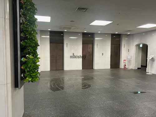 伏見第一ビル エントランス1