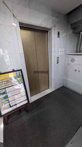 ＴＯＳＨＩＮ広小路本町ビル エレベーターホール2