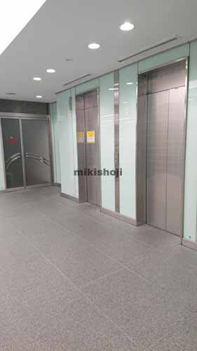 伊勢町平和ビル エレベーターホール1