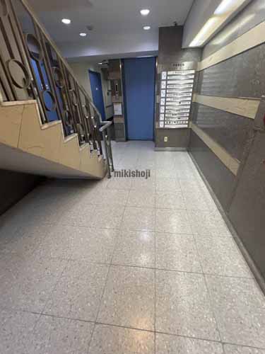 名駅・那古野のナカモビル エントランス1